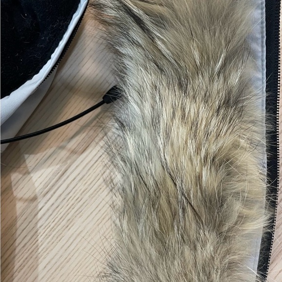 CANADA GOOSE Victoria Parka XS - Picture 15 of 17